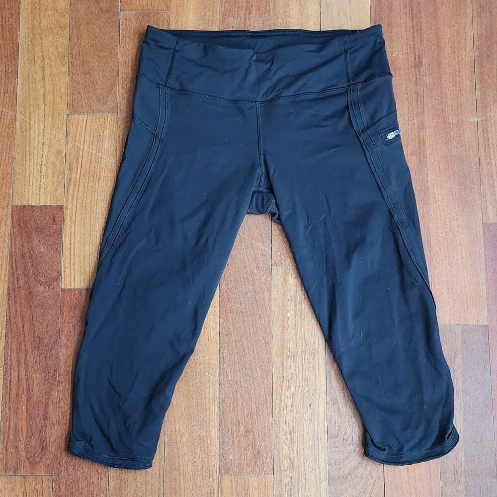 lululemon athletica Black Side Pocket Pull-On Workout Capri Pants Size 6